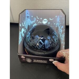 Vintage The Nightmare Before Christmas LED ShadowLights Rotating Halloween Scene